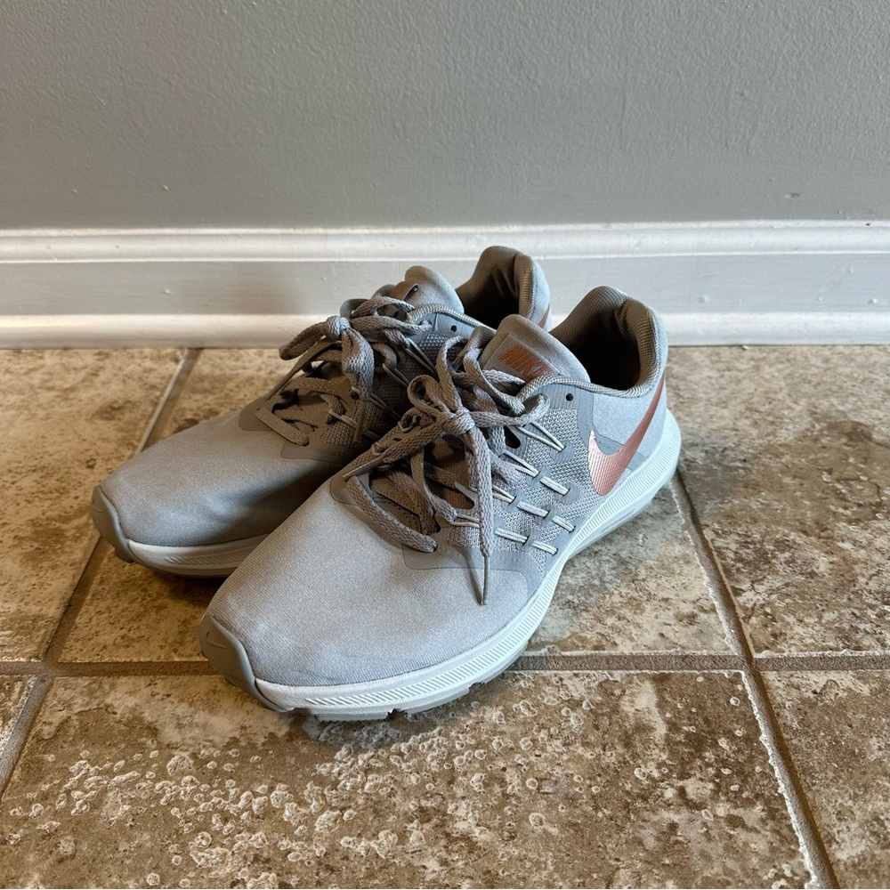 Nike Women’s Run Swift Running Shoes - Size 9